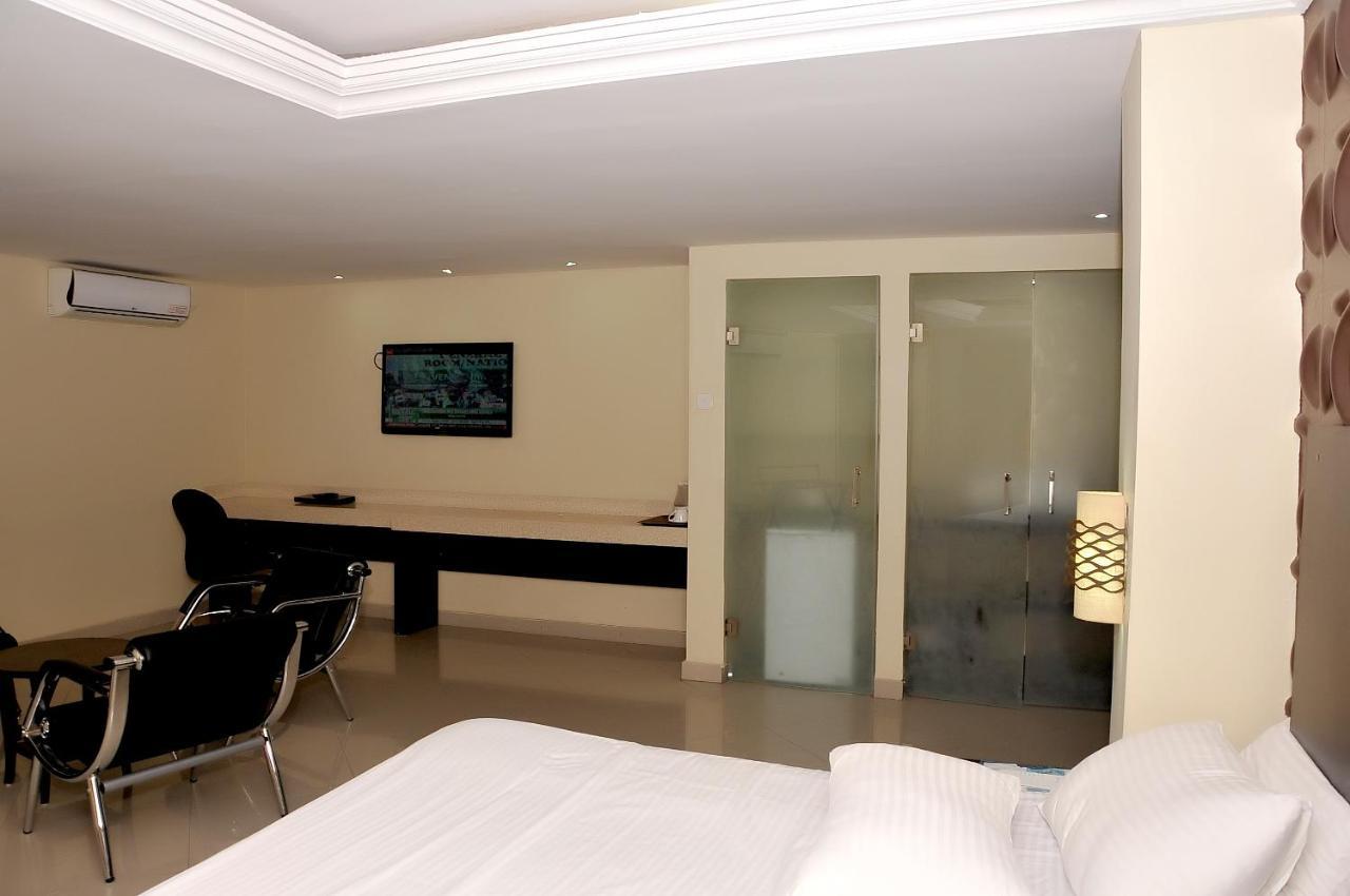Ksf Place Alaka ลากอส ภายนอก รูปภาพ