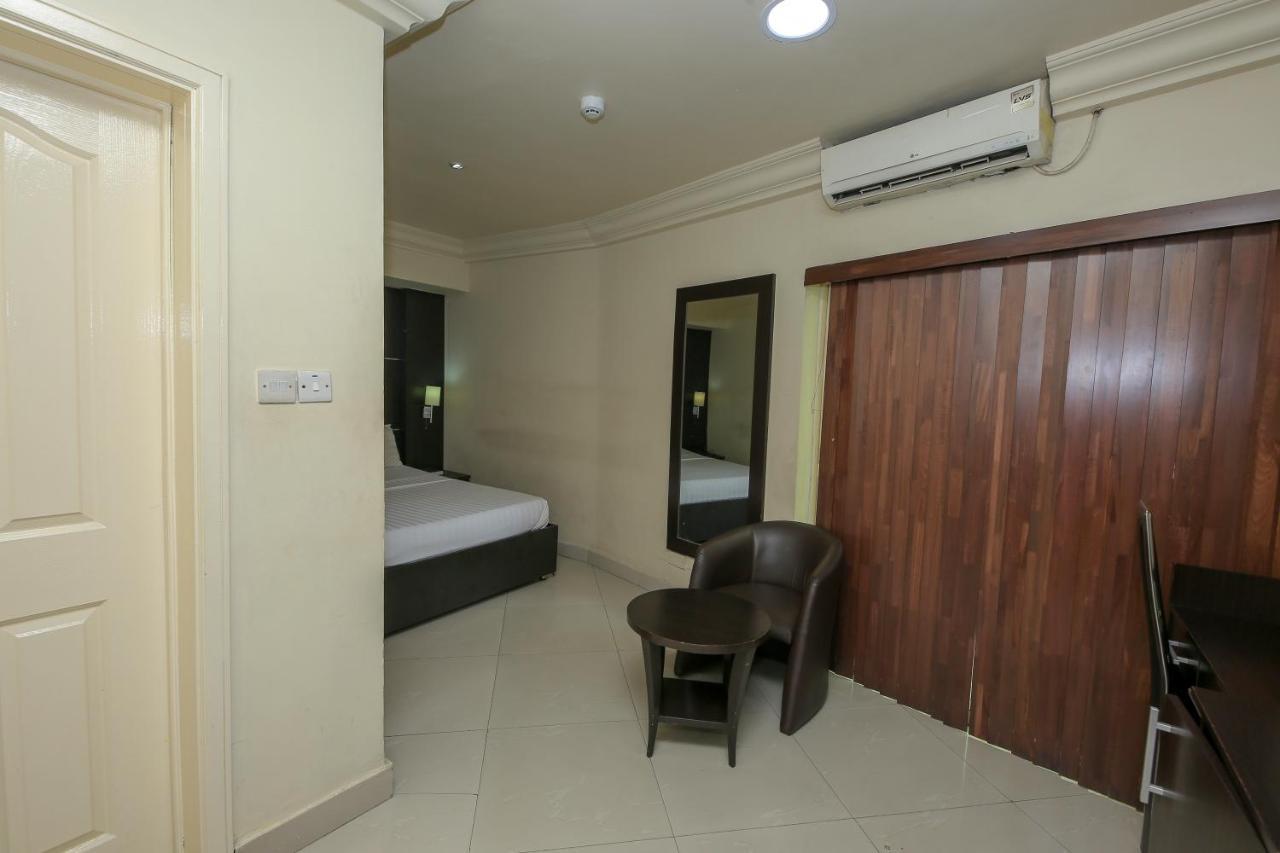 Ksf Place Alaka ลากอส ภายนอก รูปภาพ
